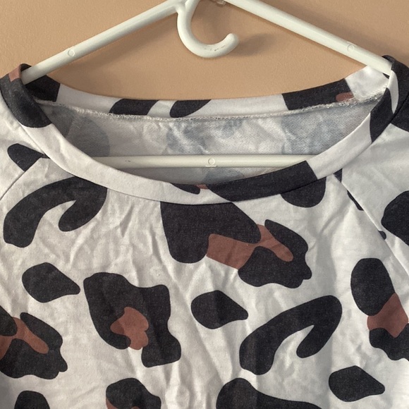 Amazon leopard print sweatshirt - Picture 3 of 4